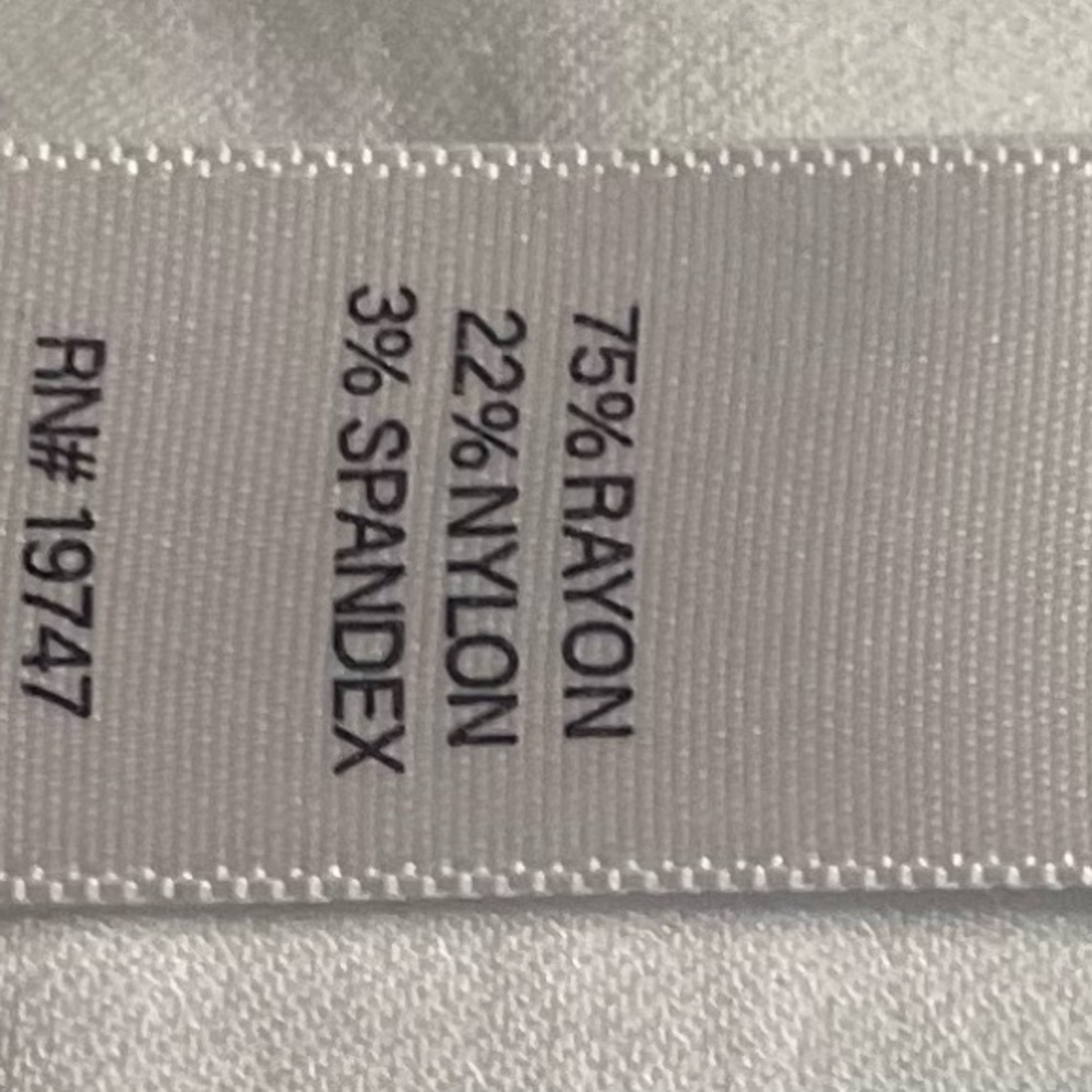 Coral Bay Golf
Counterparts 18 in. Solid Cateye Pocket Skort
White 
Size Large - Picture 4 of 5